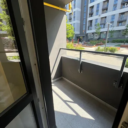 Apartment House в новобудові по вул зелена 204