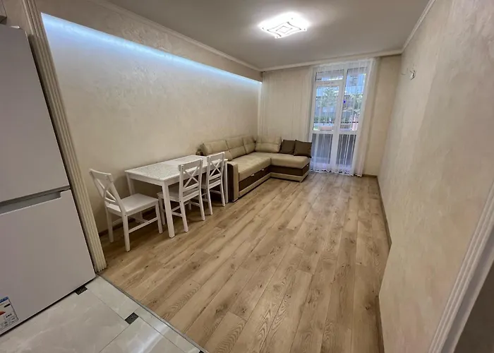 Апартаменти House в новобудові по вул зелена 204